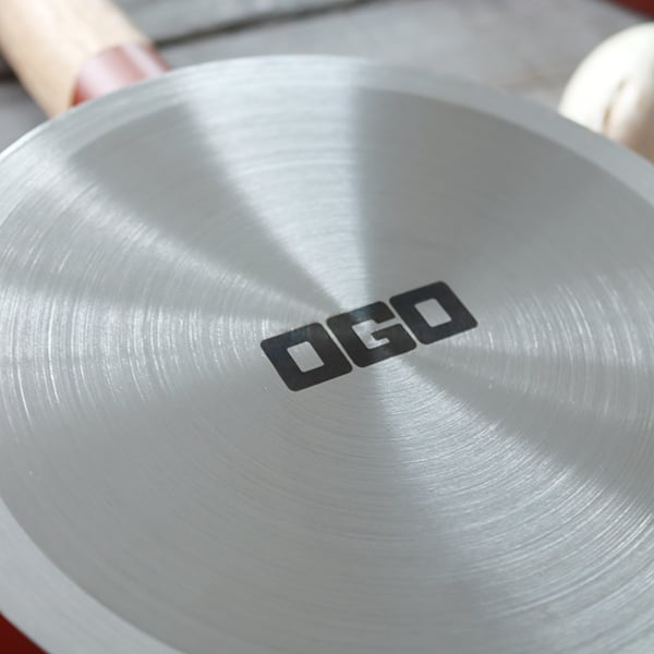 Poêle Ector induction aluminium revêtu manche en bois 24 cm rouge Ogo - Mathon - 4