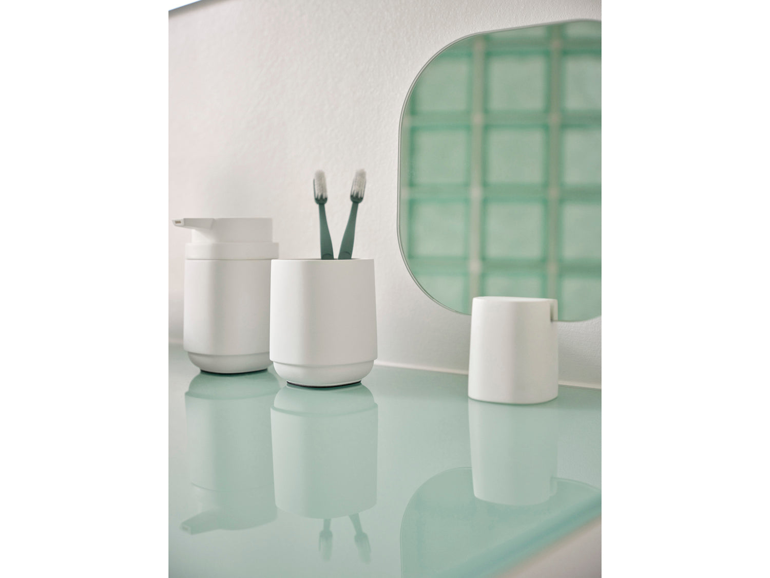 Gobelet pour brosse à dents Time en Béton Blanc Zone Denmark - Mathon - 3