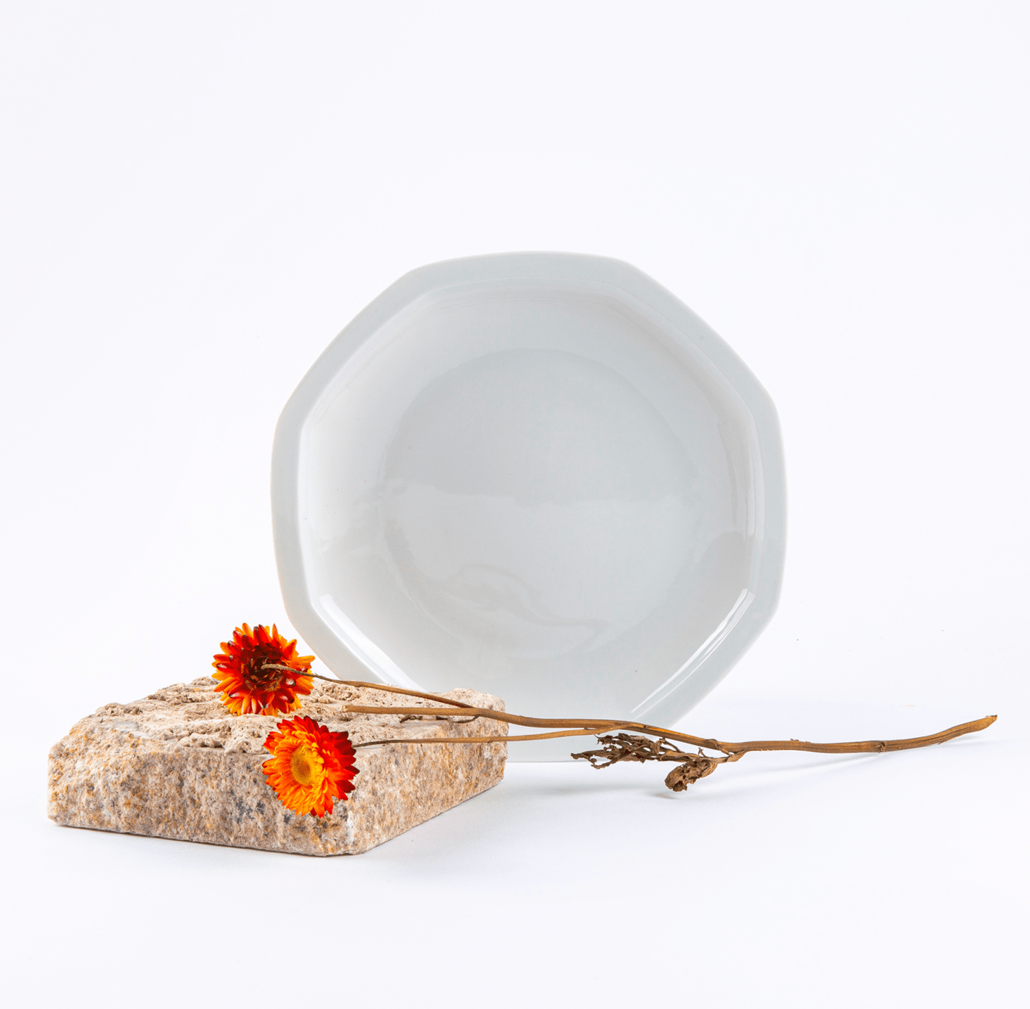 Assiette plate Octogonale blanche OGRE La Fabrique - Mathon - 3