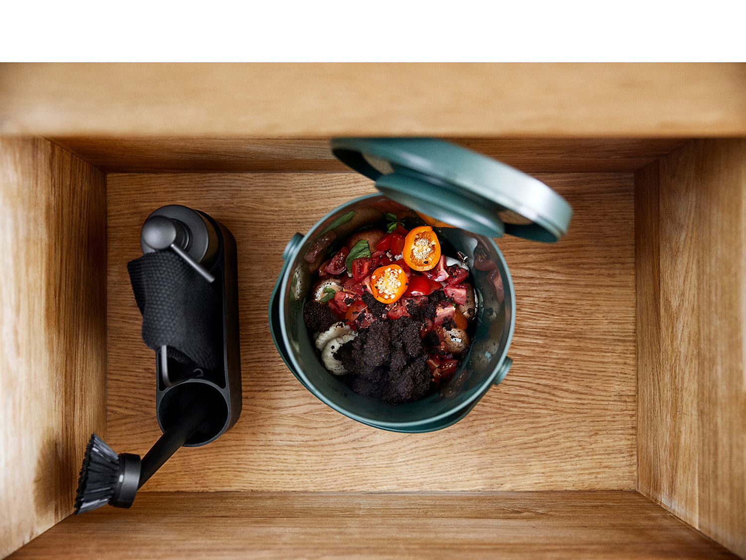 Set de vaisselle SINGLES en silicone et céramique Noir Zone Denmark - Mathon - 6