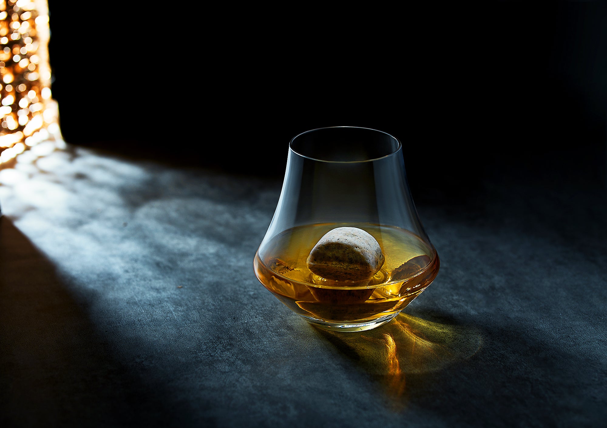 Coffret Cadeau Connoisseur Set - Pierres à Whisky ROCKS & Verre à Dégustation - Mathon - 4