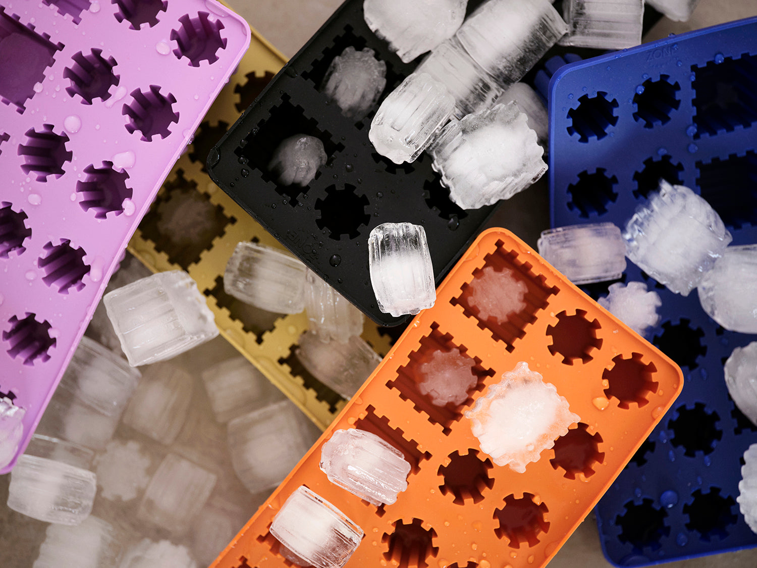 Bac à glaçons SINGLES en silicone Abricot Zone Denmark - Mathon - 4