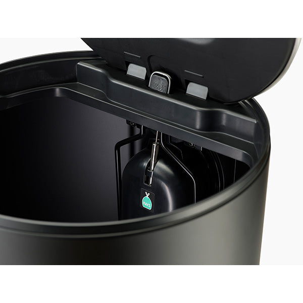 Poubelle à pédale Arc 30 L noir carbone Joseph Joseph - Mathon - 4