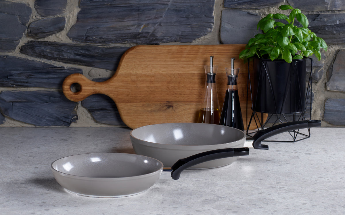 Wok en aluminium anti-adhésif Cératal, D30 cm-compatible induction Fissler - Mathon - 4