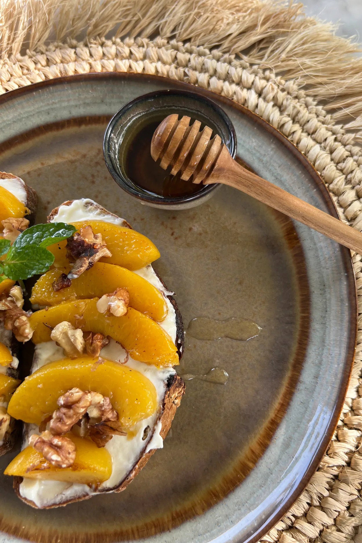 Le Rouleau À Miel En Racine De Teck Bazar Bizar - Mathon - 2