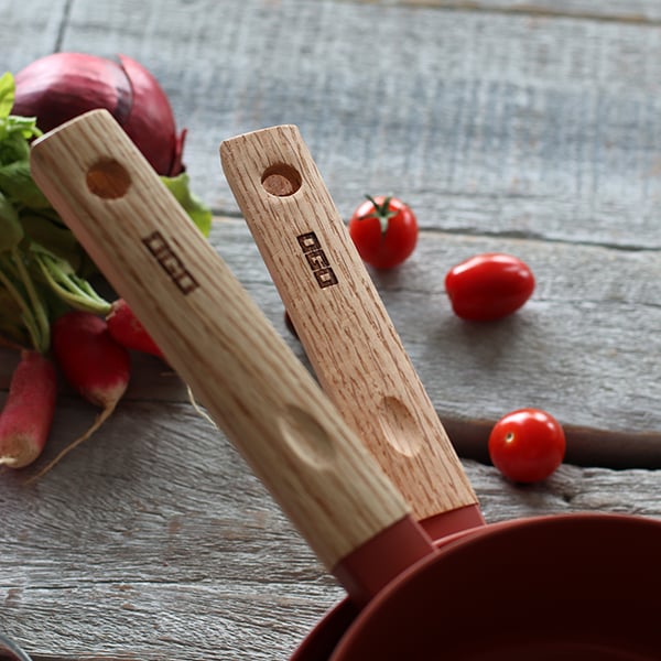 Casserole Ector induction aluminium revêtu manche en bois 18 cm rouge Ogo - Mathon - 3
