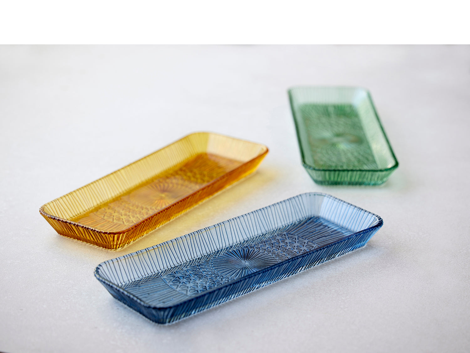 Plat de service rectangulaire KUSINTHA en verre Bleu Bitz - Mathon - 5