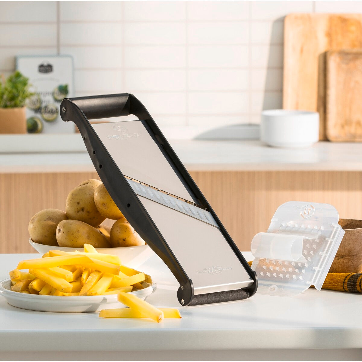 Mandoline compact Pro Basalt avec poussoir ergonomique et 2 peignes effileurs Louis Tellier - Mathon - 6