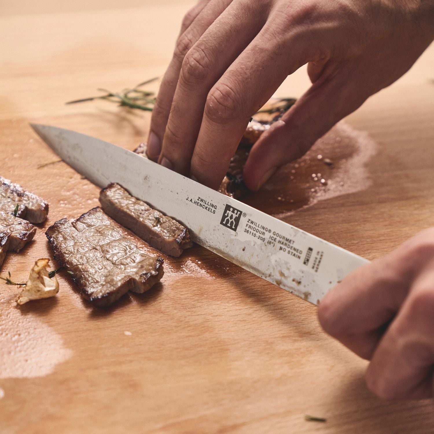 Couteau à trancher 20 cm, Tranchant lisse Zwilling - Mathon - 4