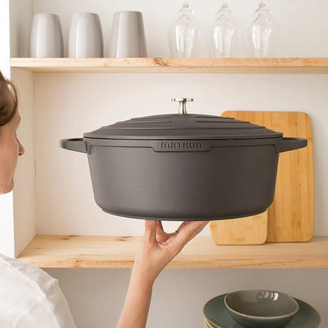Grande cocotte légère ovale en fonte d