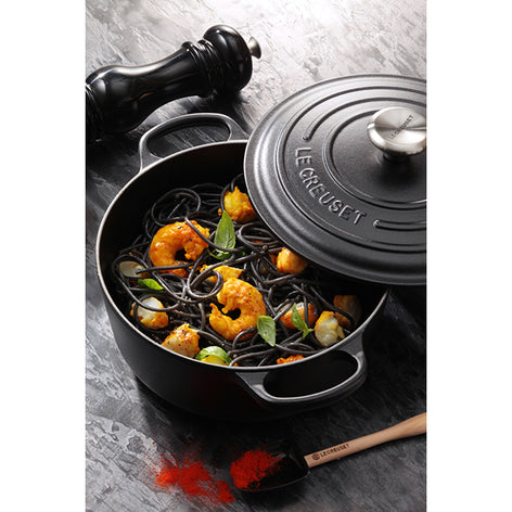 Cocotte fonte rond 20 cm noir mat Le Creuset - Mathon - 2