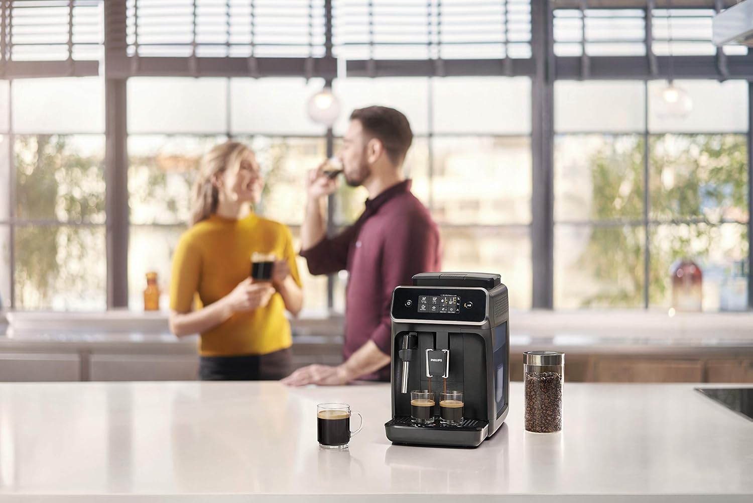 Machine Espresso automatique de 1,8L avec Mousseur à lait 1500W Noir gris Philips - Mathon