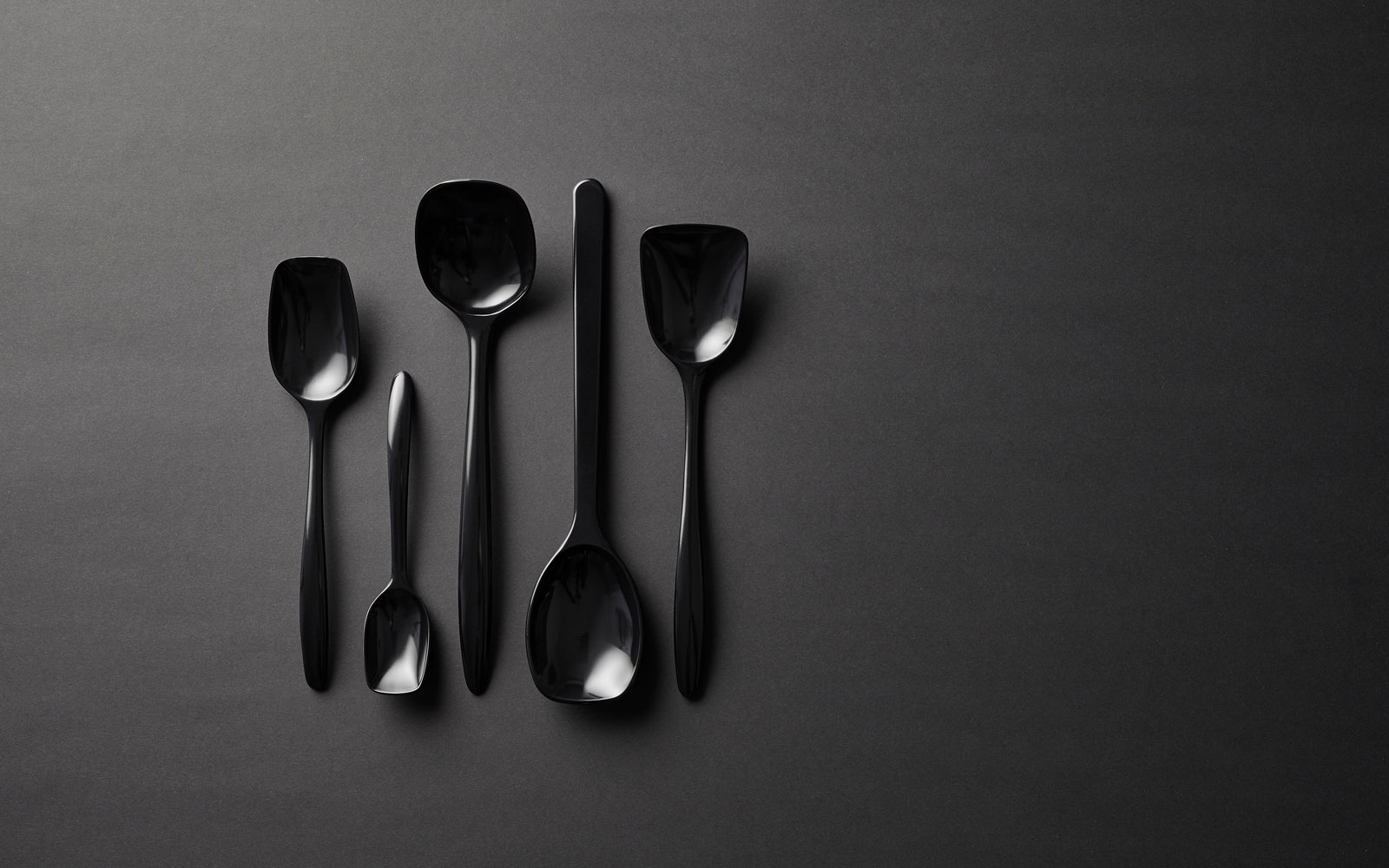 Cuillère large NEW CLASSIC en durostima® Noir de carbone Rosti - Mathon - 9