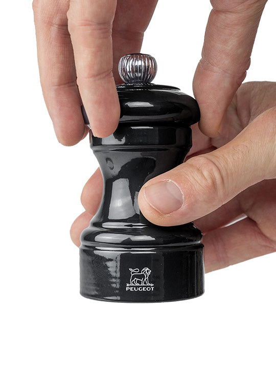 Bistro Moulin à poivre manuel en bois laqué, noir, 10 cm - 4" Peugeot - Mathon - 2
