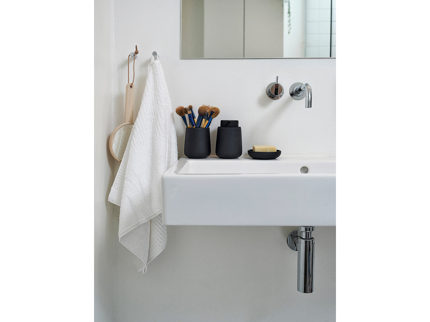 Gobelet pour brosse à dents NOVA ONE en grès Noir Zone Denmark - Mathon - 2