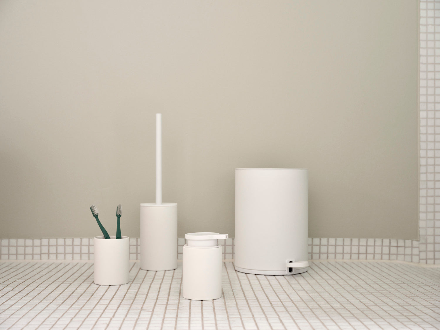 Brosse de toilette Karma en Grès/Acier 18/8 Blanc Zone Denmark - Mathon - 7