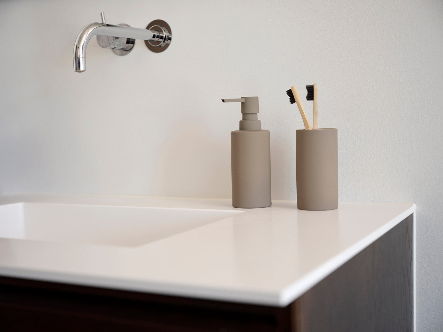 Gobelet pour brosse à dents Solo en Porcelaine Taupe Zone Denmark - Mathon - 6