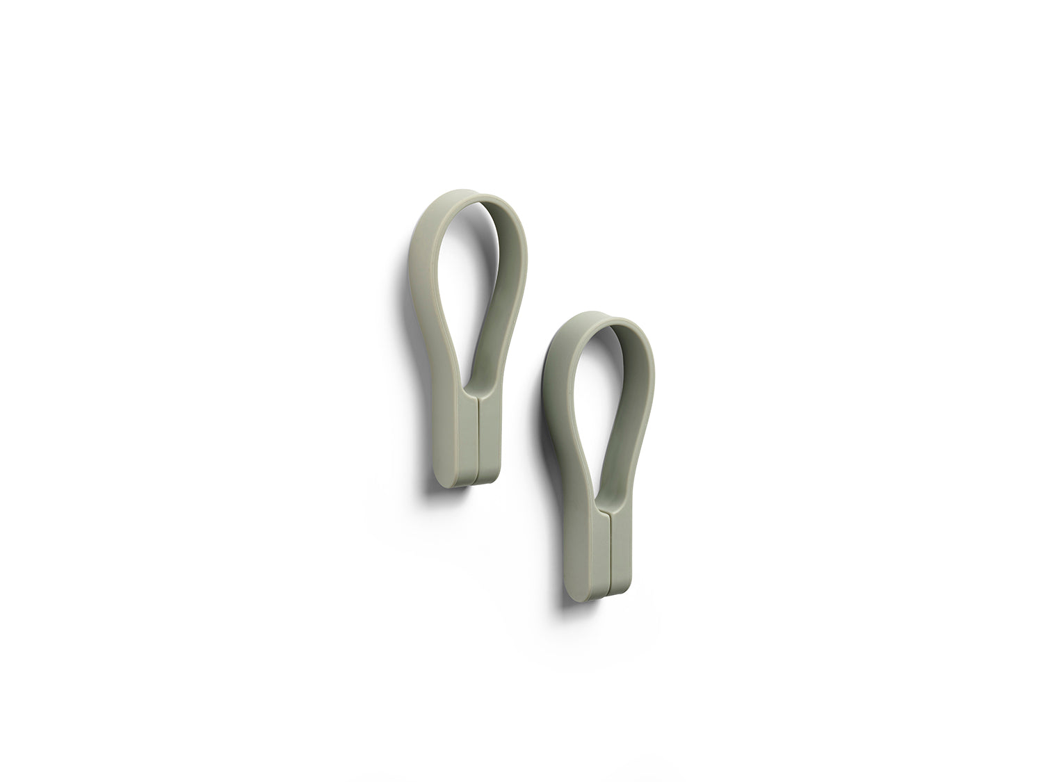 Set de 2 sangles magnétiques pour serviette LOOP MAGNET en silicone Eucalyptus Zone Denmark - Mathon - 1