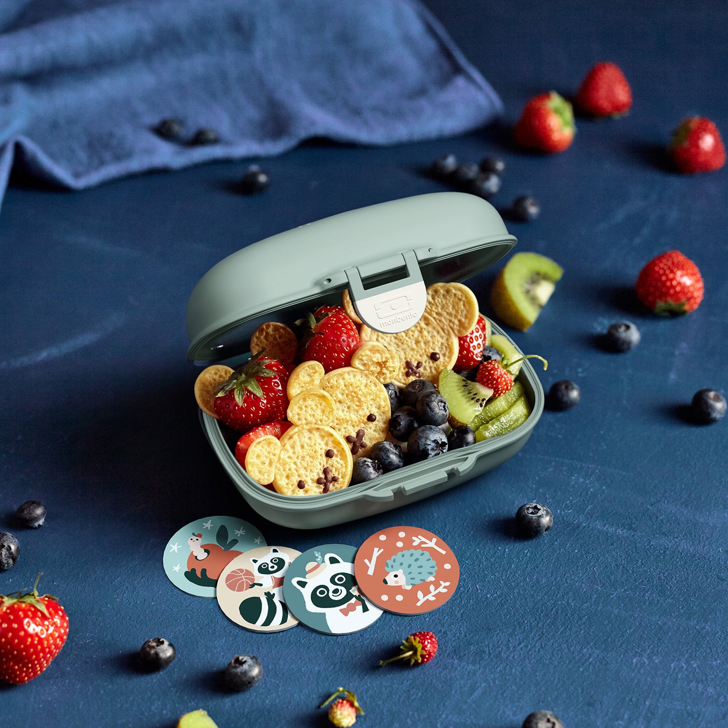 Boîte à goûter enfant Gram 600ml Vert Raton Laveur Monbento - Mathon - 6