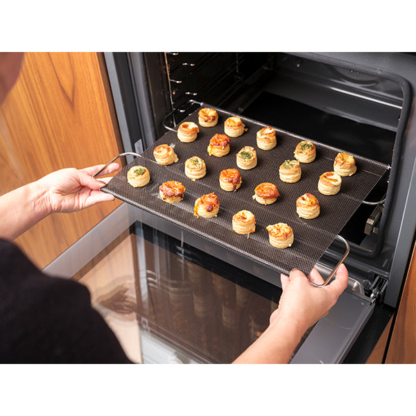 Grille de cuisson extensible avec feuille perforée anti-adhérente 41 à 49 cm NoStik - Mathon - 3
