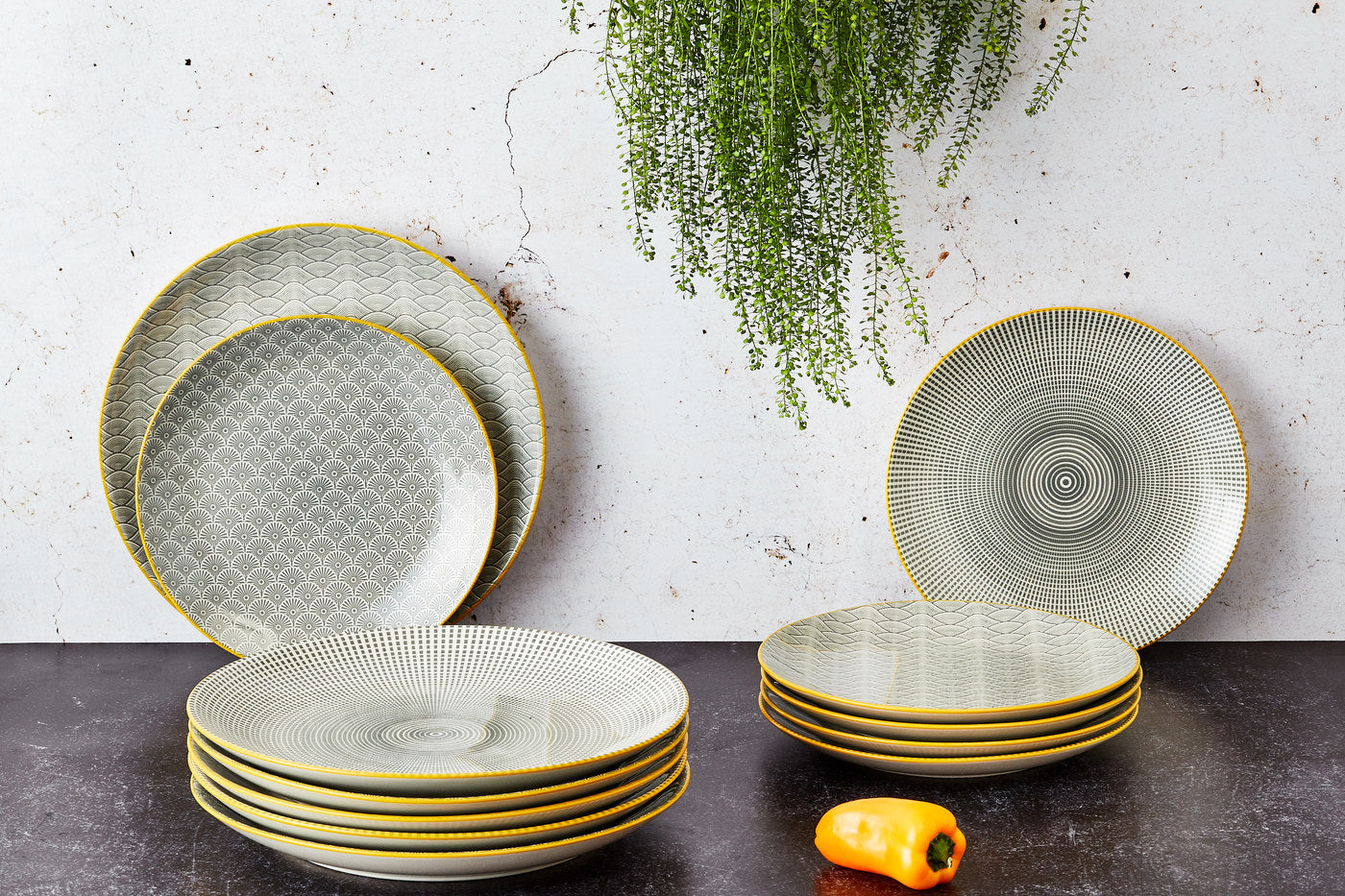 Lot de 42 set complet en porcelaine gris D Björn - Mathon - 4