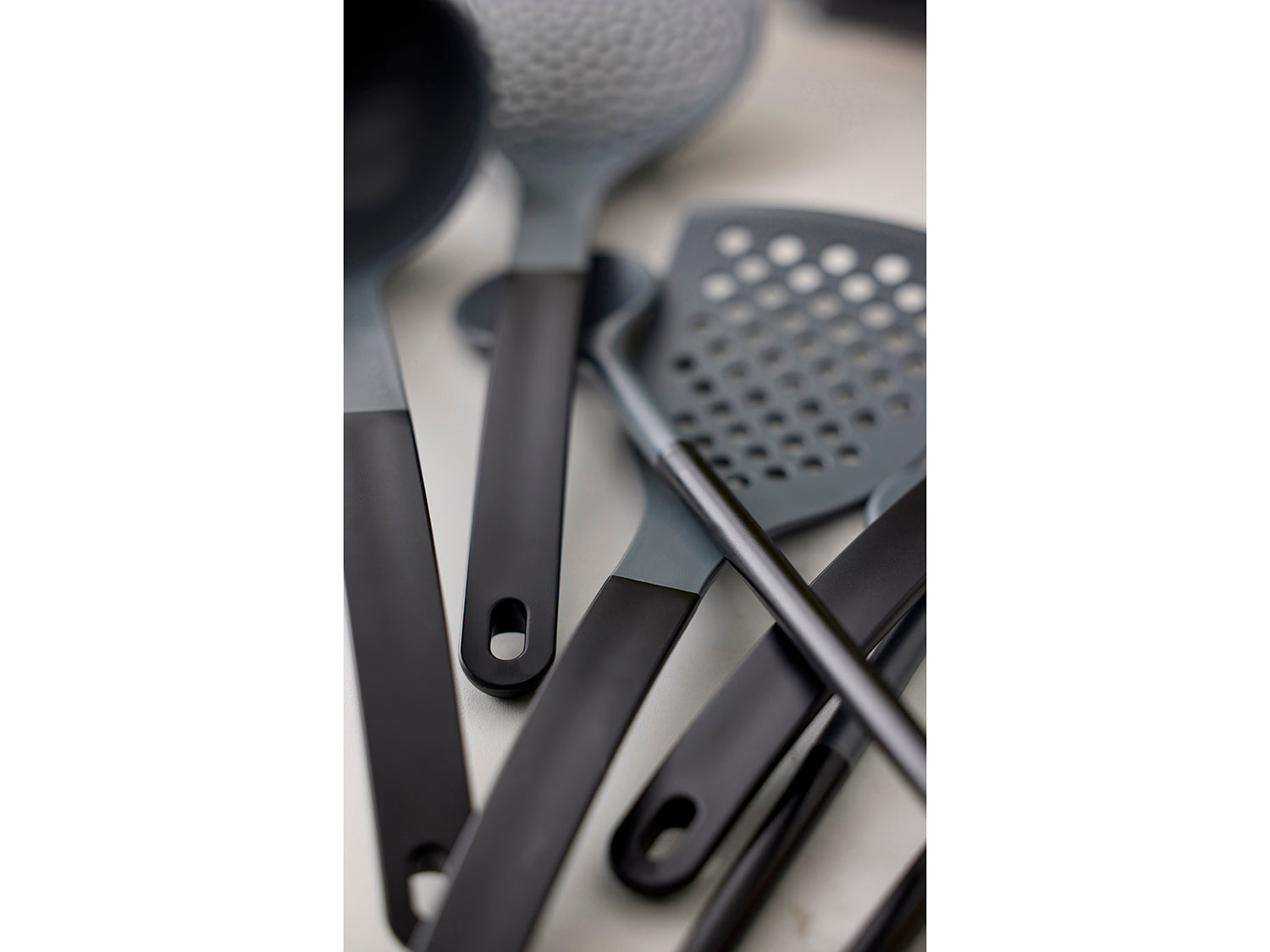 Écumoire NEW OPTIMA en nylon Noir Rosti - Mathon - 4