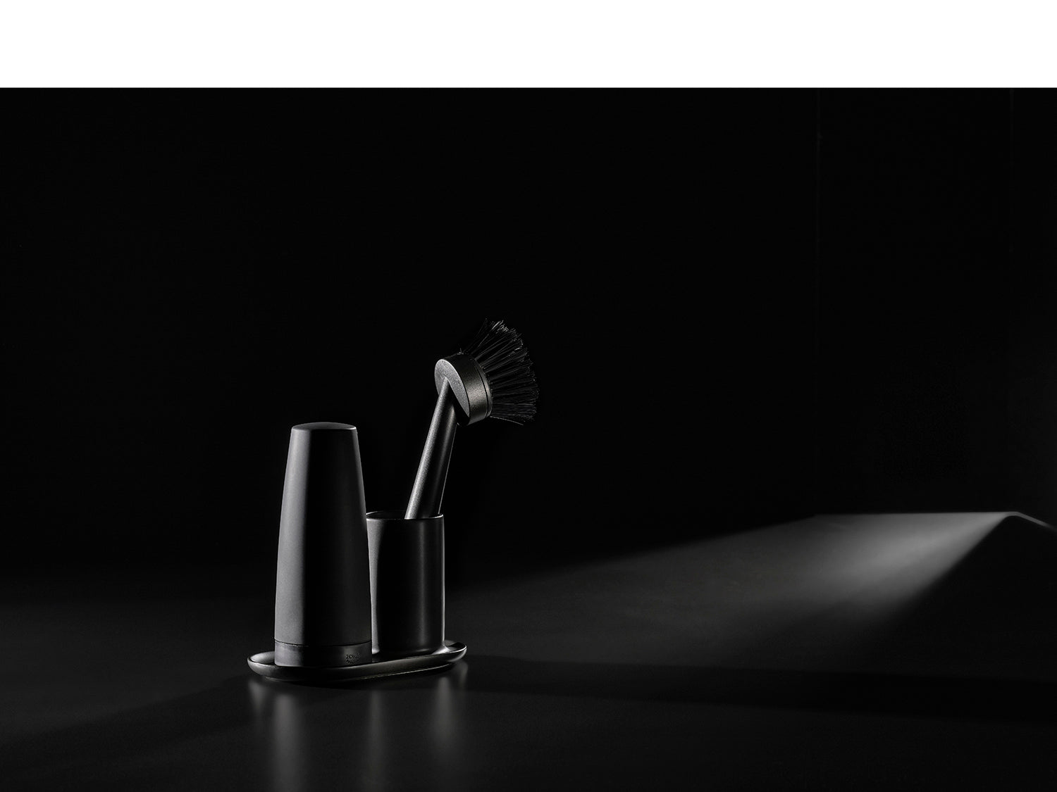 Set de vaisselle SINGLES avec squeezer et brosse Noir Zone Denmark - Mathon - 7