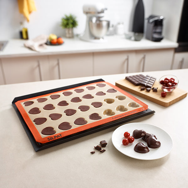 Plaque de 28 empreintes mini-cœurs Silpat - Mathon - 6