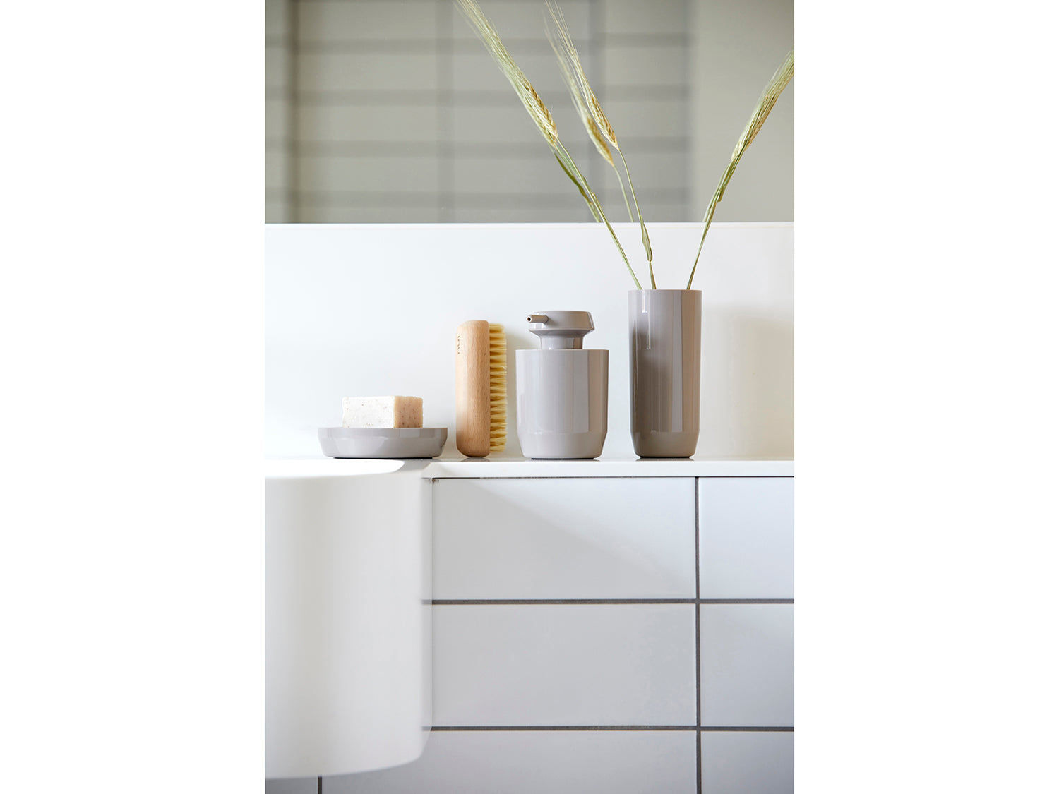 Gobelet pour brosse à dents SUII en thermoplastique acrylique Taupe Zone Denmark - Mathon - 2