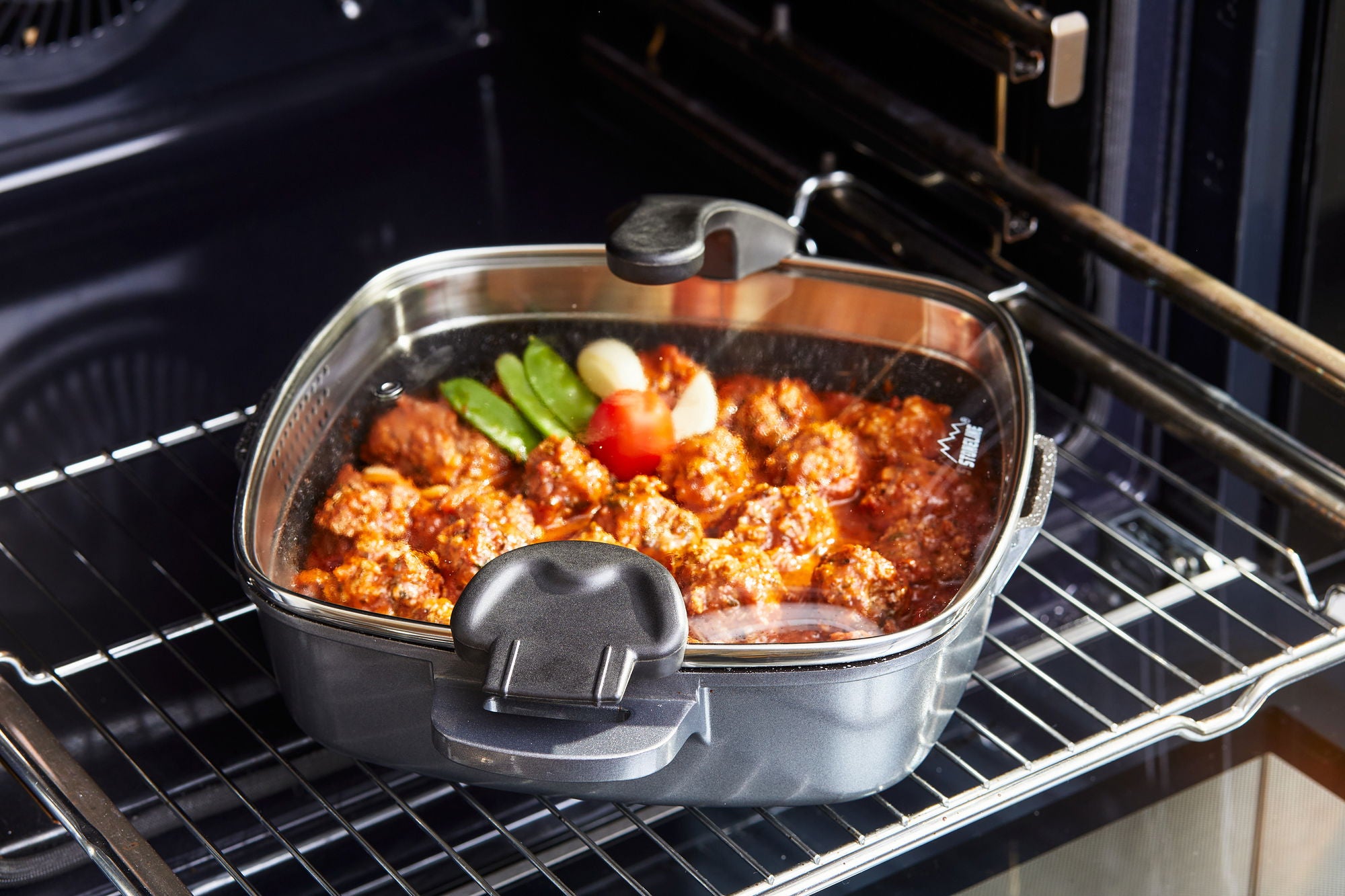 FUTURE Poêle carrée 24 x 24 cm, avec couvercle en verre avec fonction passoire Stoneline - Mathon - 3