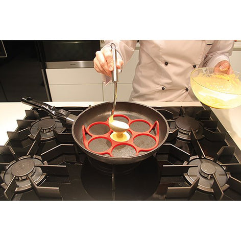 Moule silicone 7 blinis pancakes pour poêle noir Patisse - Mathon - 1