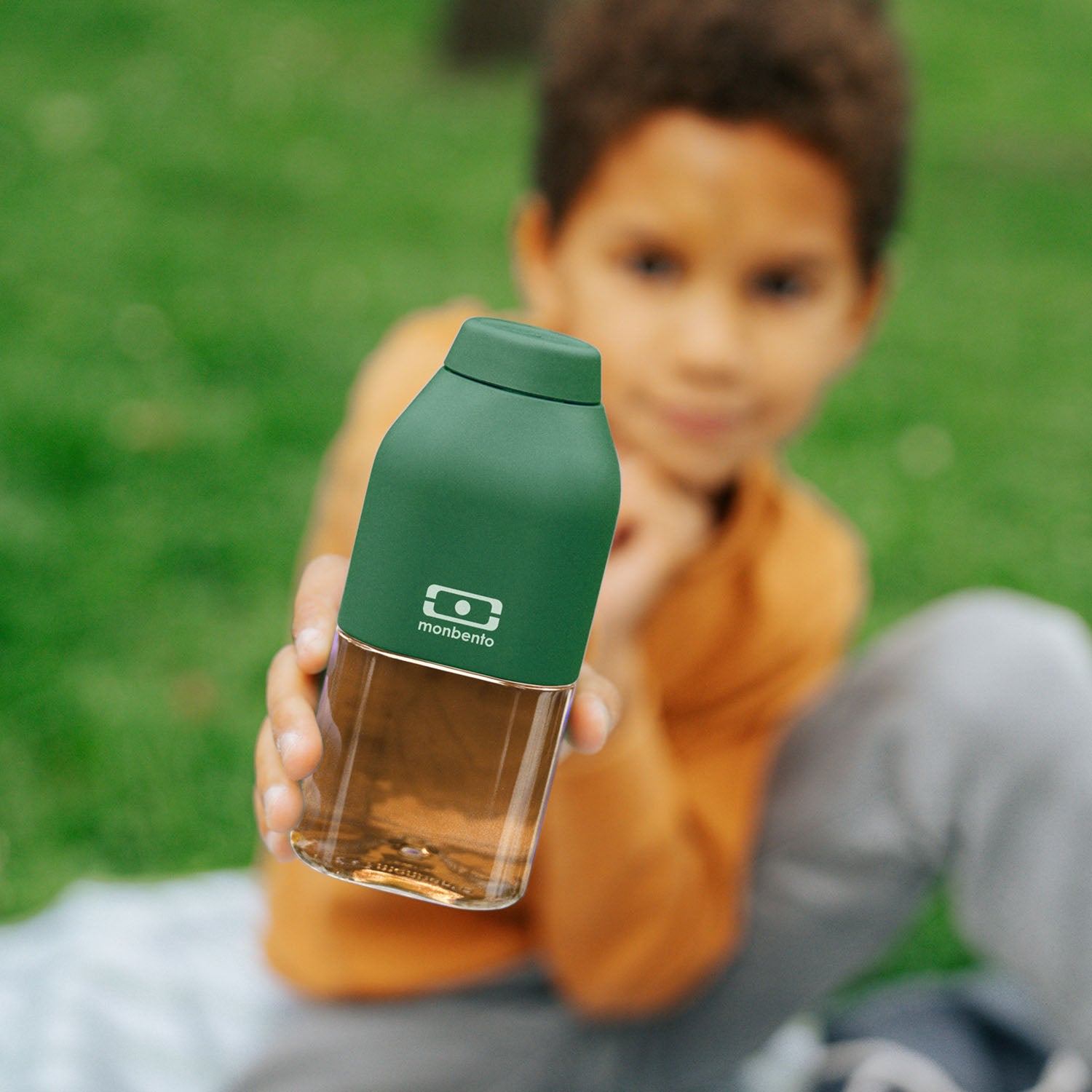 Set boîte à goûter enfants 600ml Vert + Bouteille 330ml + Sac à dos Monbento - Mathon - 5