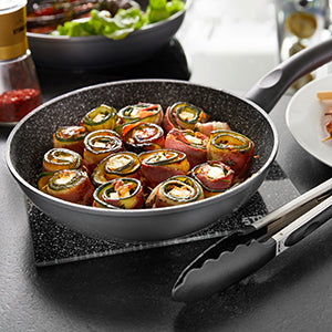 Poêle XXL 32 cm, avec revêtement antiadhésif avec de vraies particules de pierre Stoneline - Mathon - 3