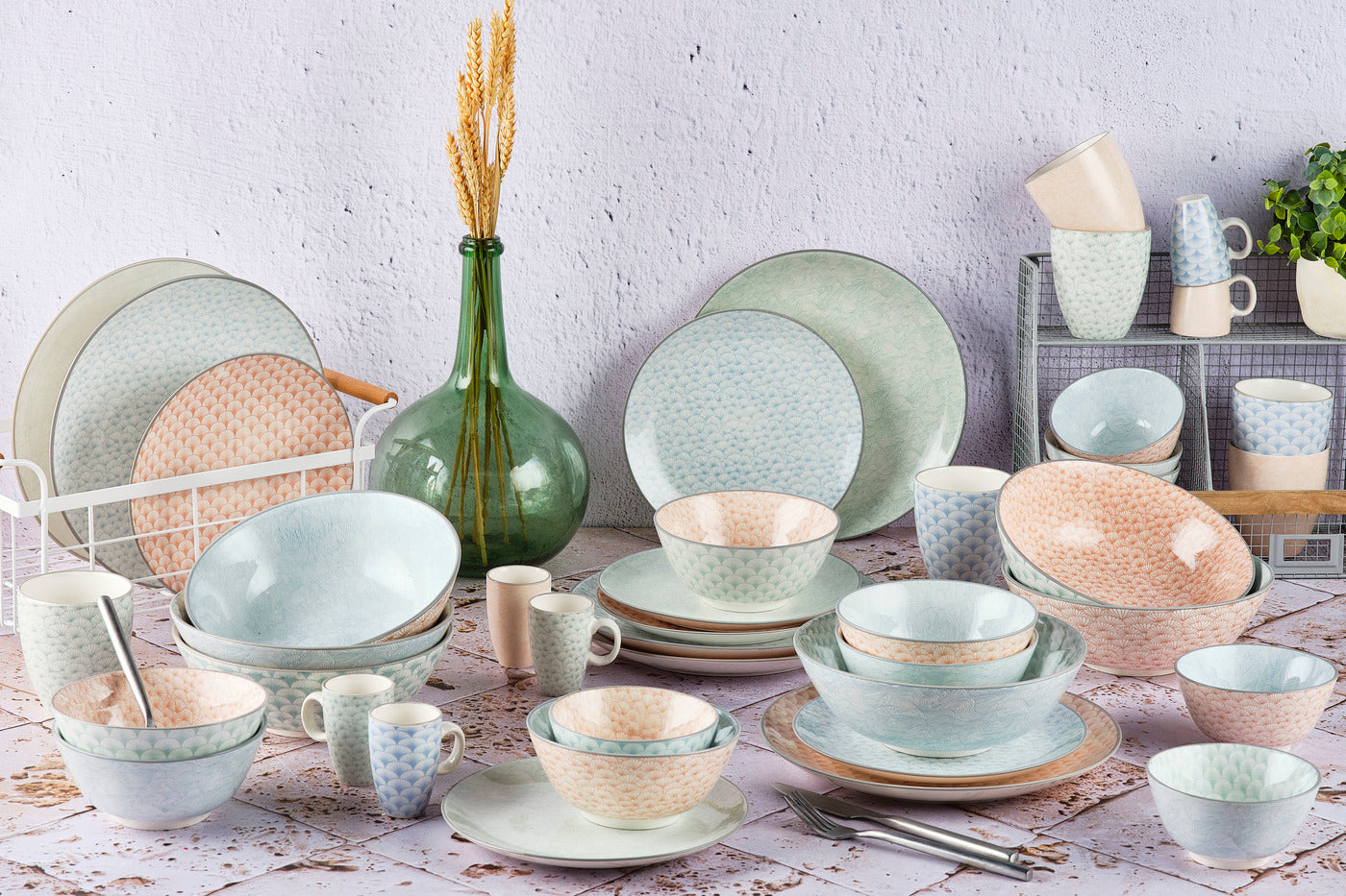 Lot de 42 set complet en porcelaine multicolore D Björn - Mathon - 2