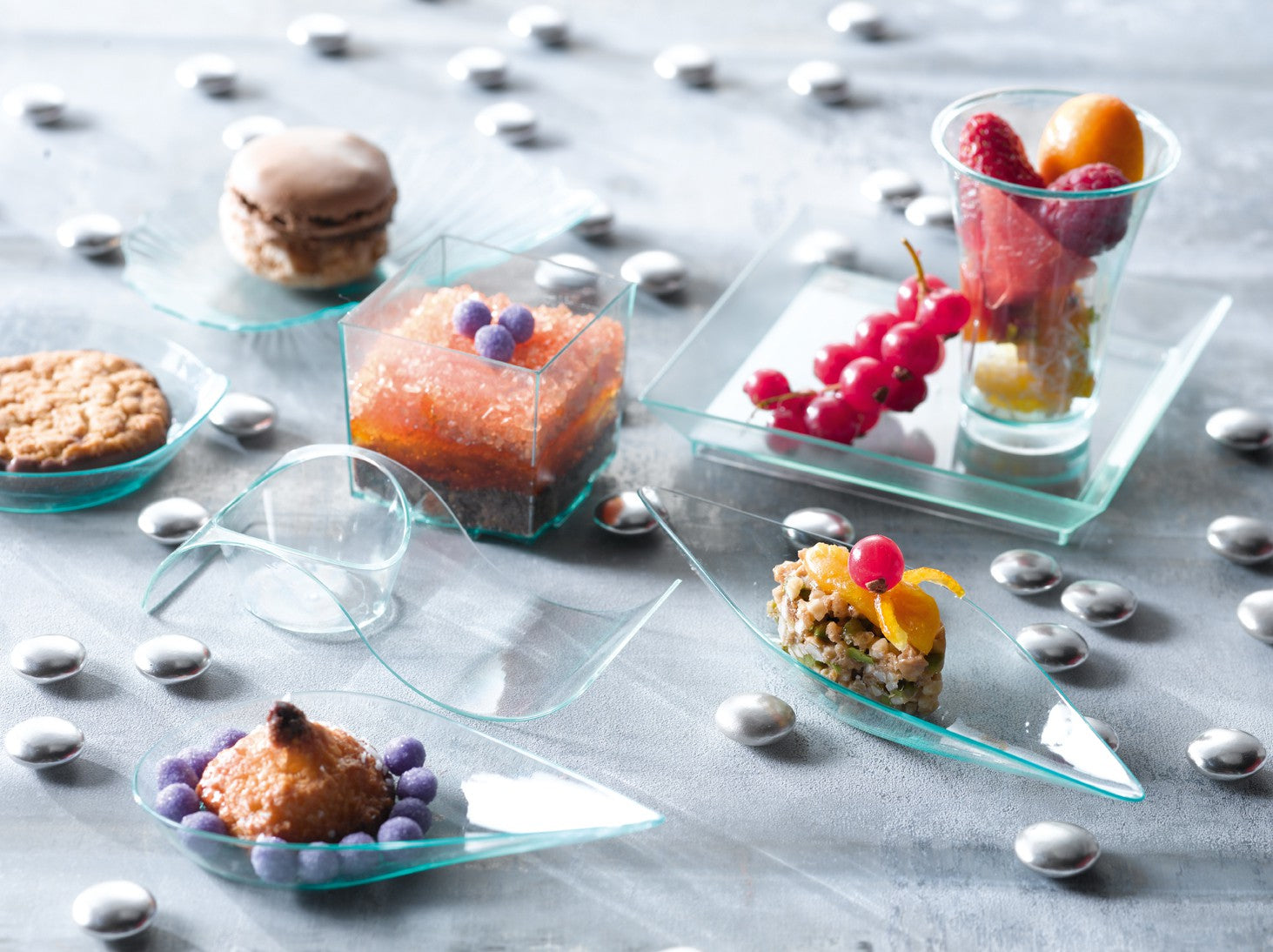 24Pcs - Mini assiette plastique PS verte transparente forme feuille ?Titos?  105x70mm FirstPack - Mathon - 2