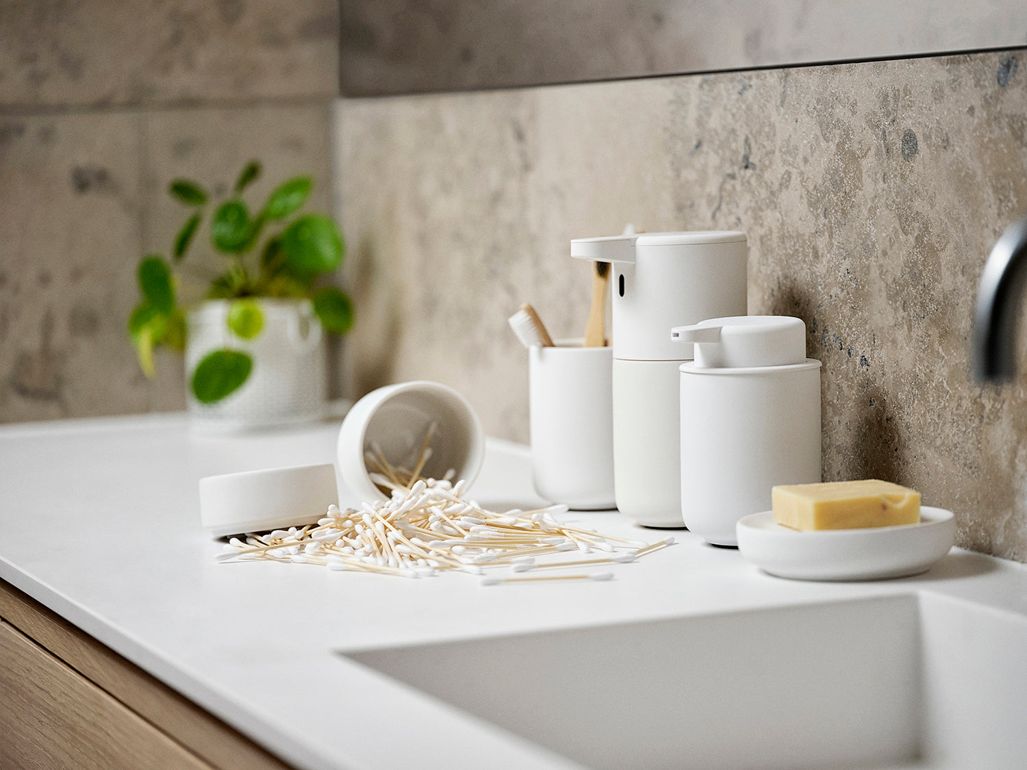 Gobelet pour brosse à dents UME en grès Blanc Zone Denmark - Mathon - 2