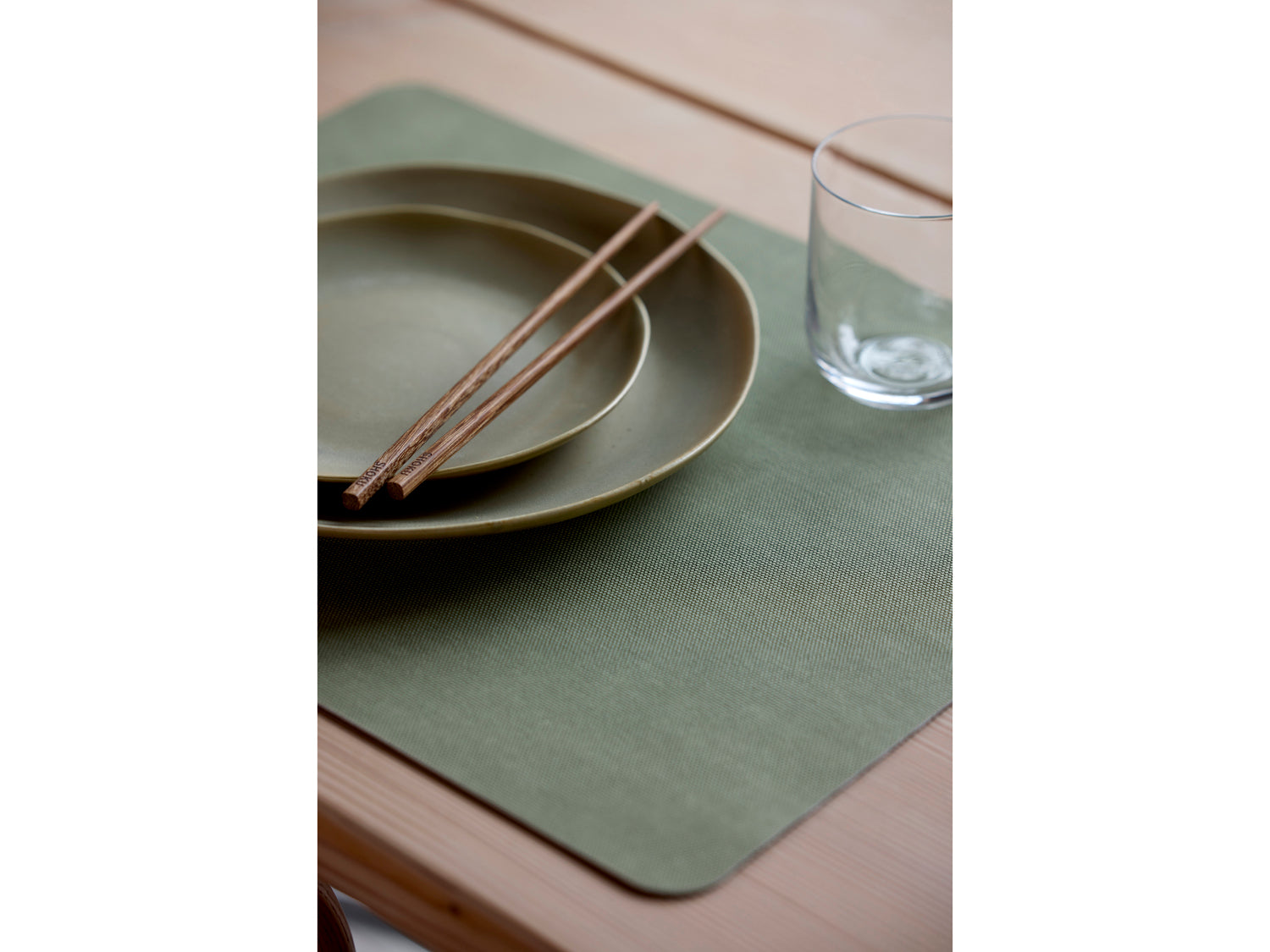 Assiette plate UMAMI en grès Vert pur Villa Collection - Mathon - 9