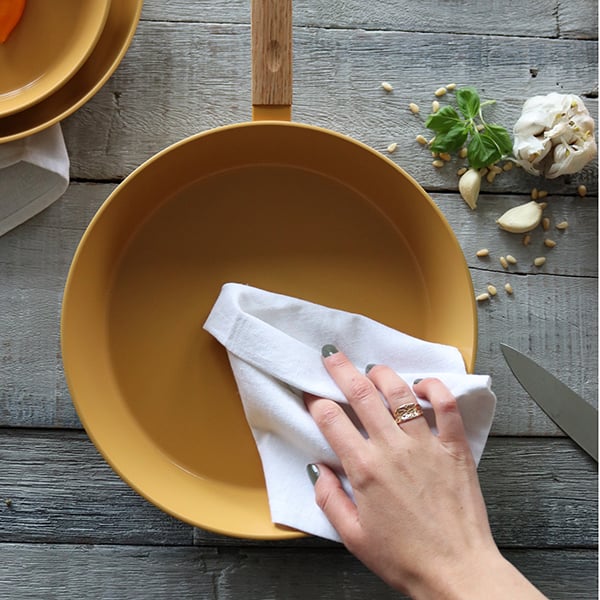 Poêle Ector induction aluminium revêtu manche en bois 28 cm jaune Ogo - Mathon - 4