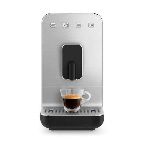 Machine à café avec broyeur intégré 7L 1350W BCC11BLMEU Smeg - Mathon - 2