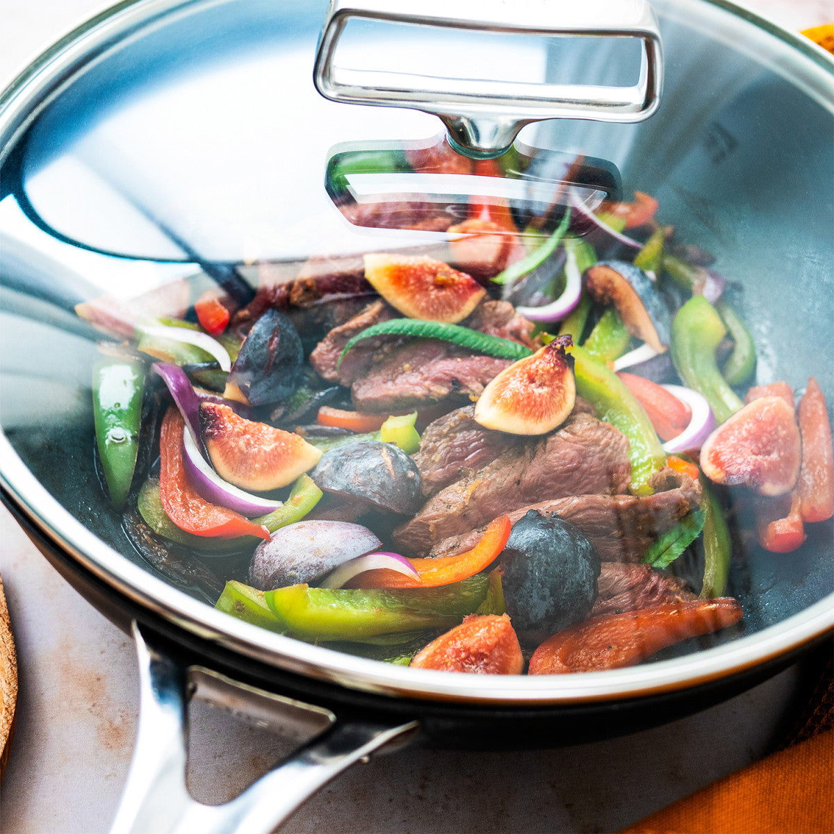 Sauteuse antiadhésive en aluminium poignée inox + couvercle 28cm Cristel - Mathon - 4