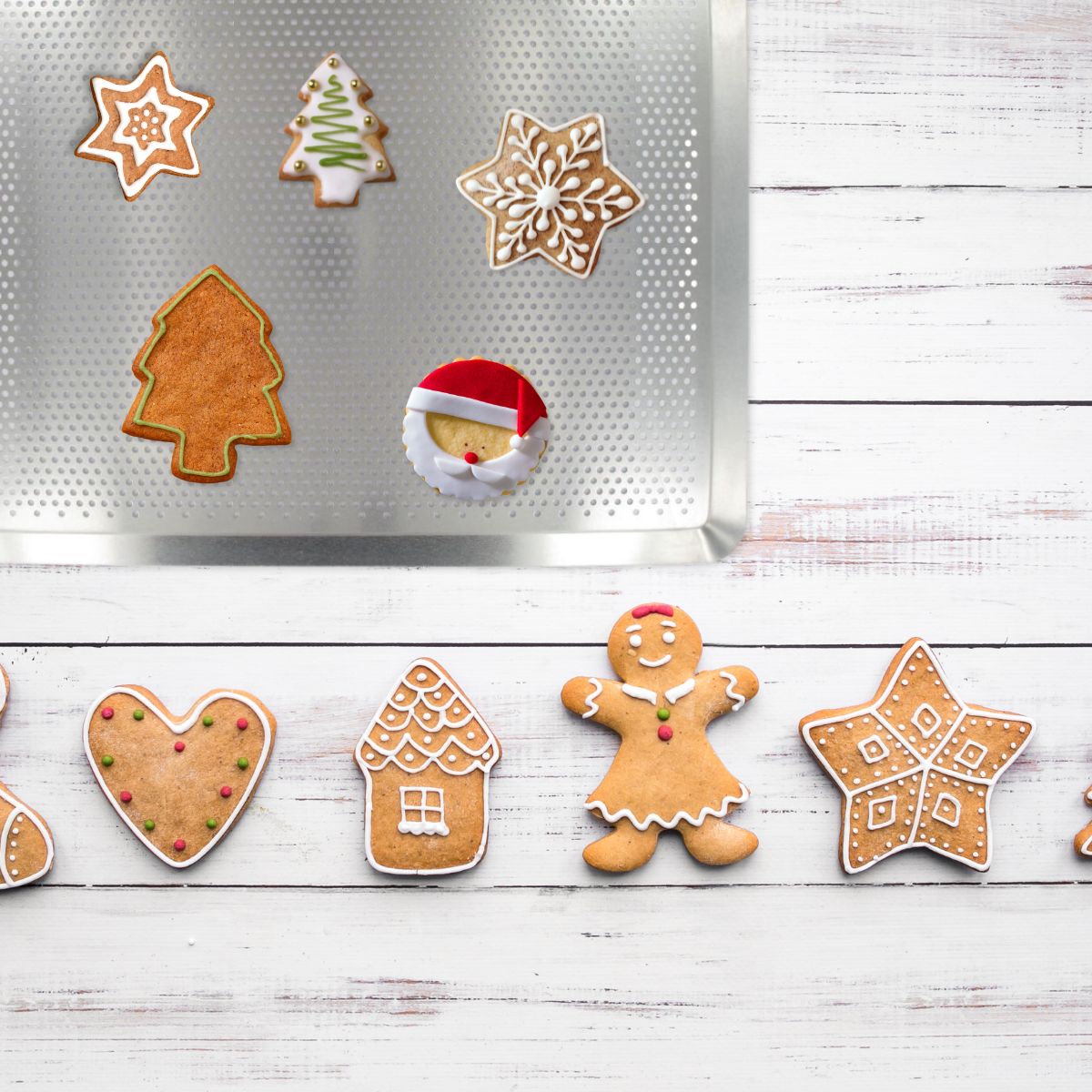 Plaque de cuisson four microperforée de 40 x 30 cm et 7 emporte-pièces de Noël inox Zenker Noël Zenker - Mathon - 2