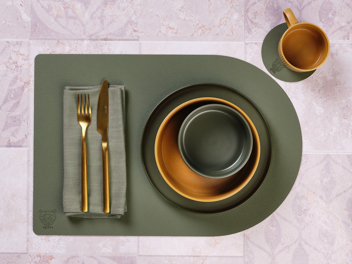 Set de table rectangovale réversible - 6 pièces - Cuir recyclé blanc crème et vert de gris Björn - Mathon - 5