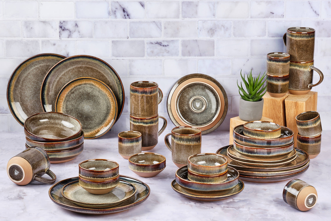 Lot de 36 set complet en grès marron D Björn - Mathon - 2