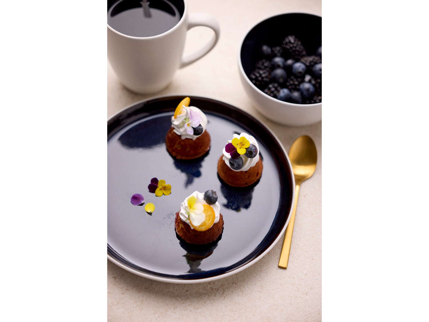 Mug Gastro en Grès Blanc/Bleu foncé Bitz - Mathon - 2