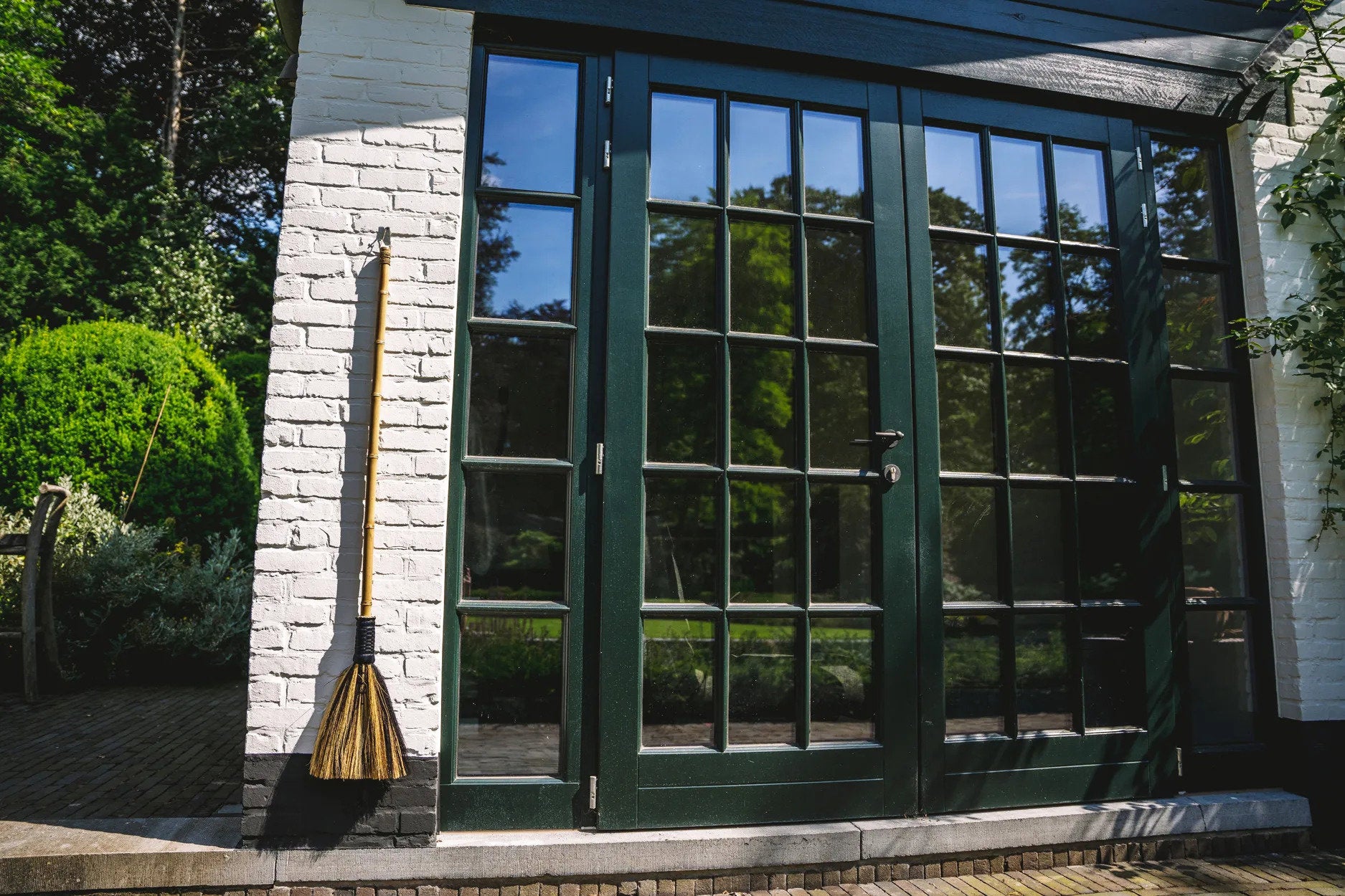 Le Grand Balai - Noir Naturel Bazar Bizar - Mathon - 7