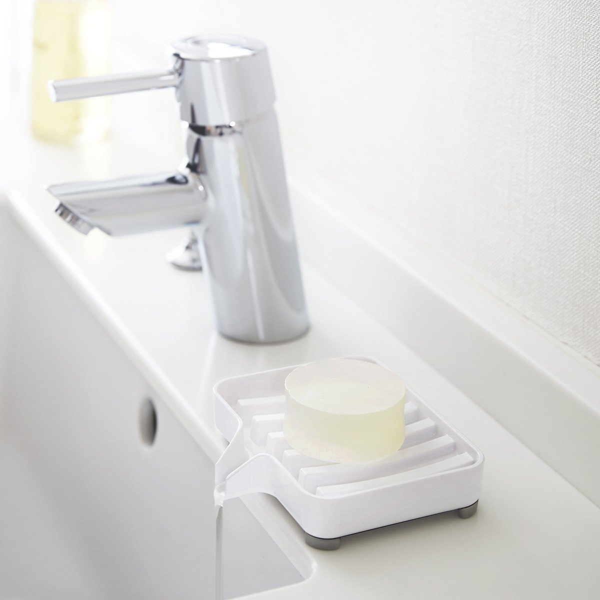 Porte savon avec bec verseur blanc - L11 cm Calicosy - Mathon - 4