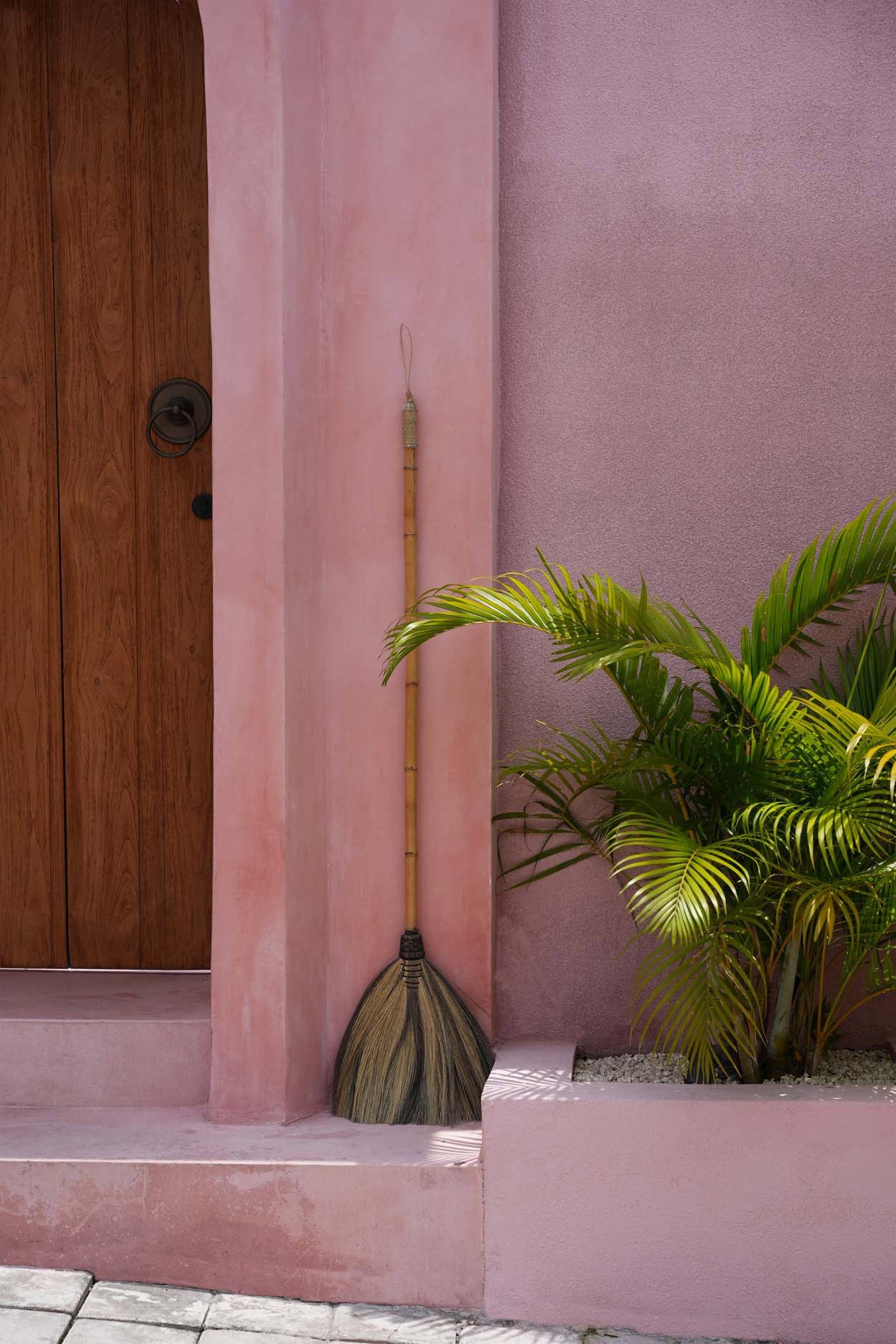 Le Grand Balai - Noir Naturel Bazar Bizar - Mathon - 2