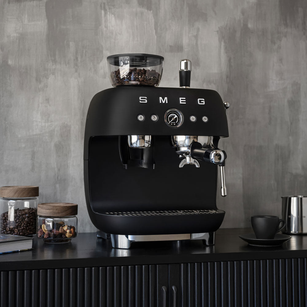 Machine à café combinée Expresso Années 50 noir mat Smeg - Mathon - 3