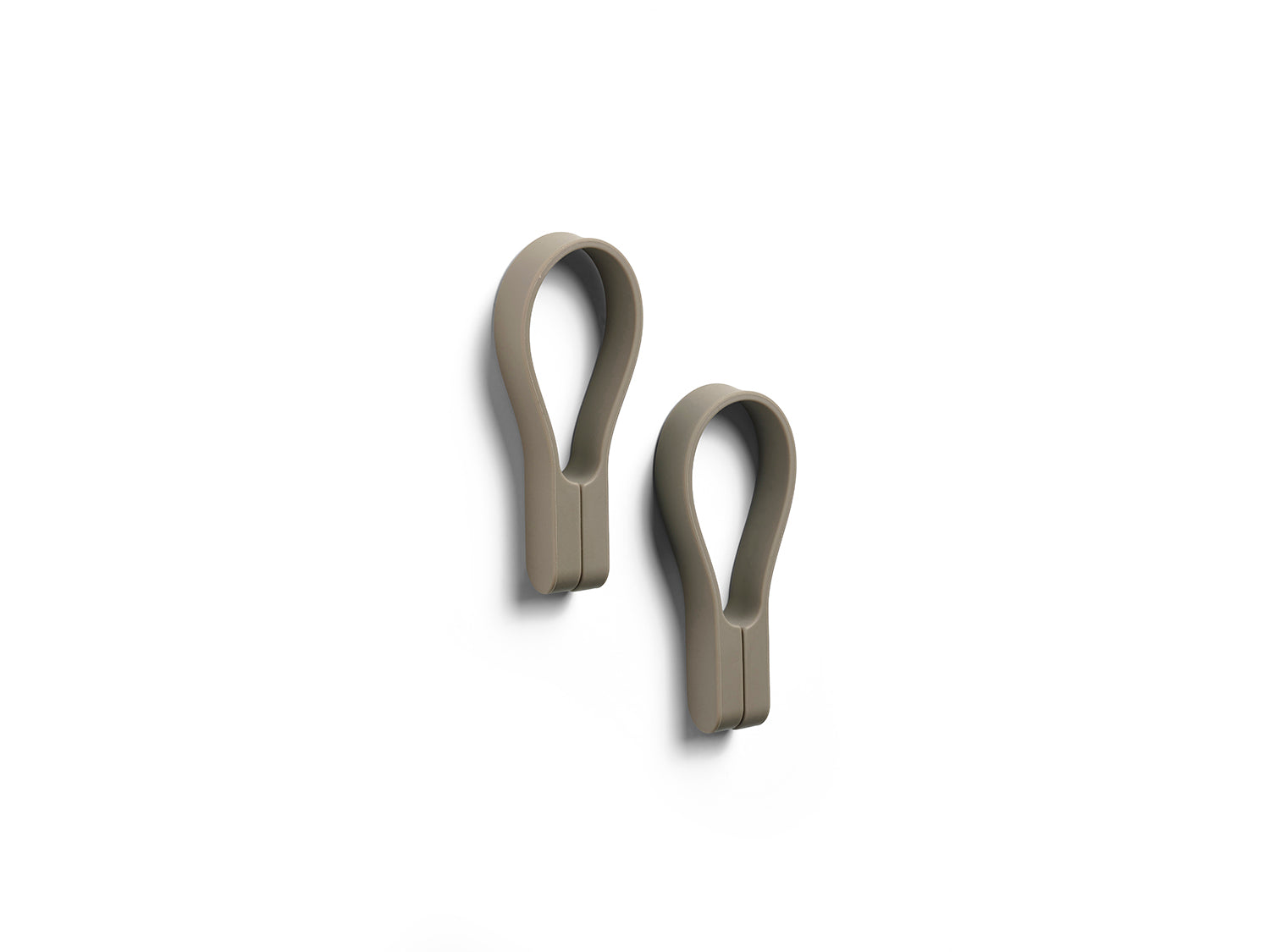 Set de 2 sangles magnétiques pour serviette LOOP MAGNET en silicone Taupe Zone Denmark - Mathon - 1