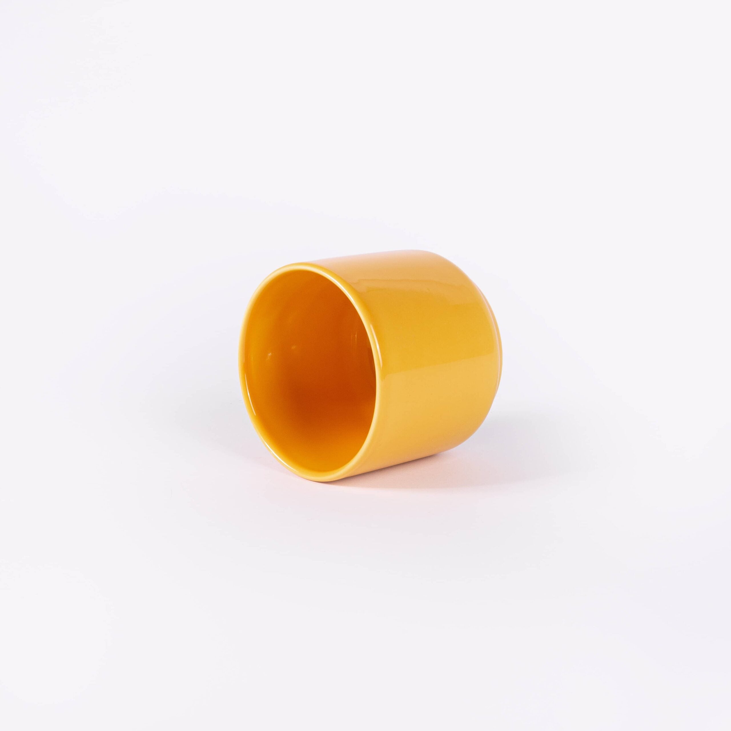 Tasse à café en porcelaine jaune OGRE La Fabrique - Mathon - 1